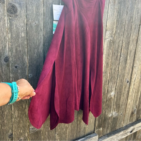 Umgee super Soft Flowy Maroon Skirt Size L - Picture 6 of 11